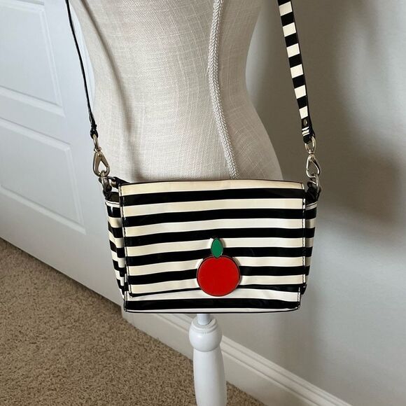 Kate Spade Darcel Tobyn Big Apple Striped Crossbody - Picture 1 of 12